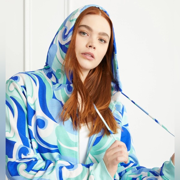 Hill House The Allie Zip-Up in Ocean Kaleidoscope Small - Picture 2 of 12